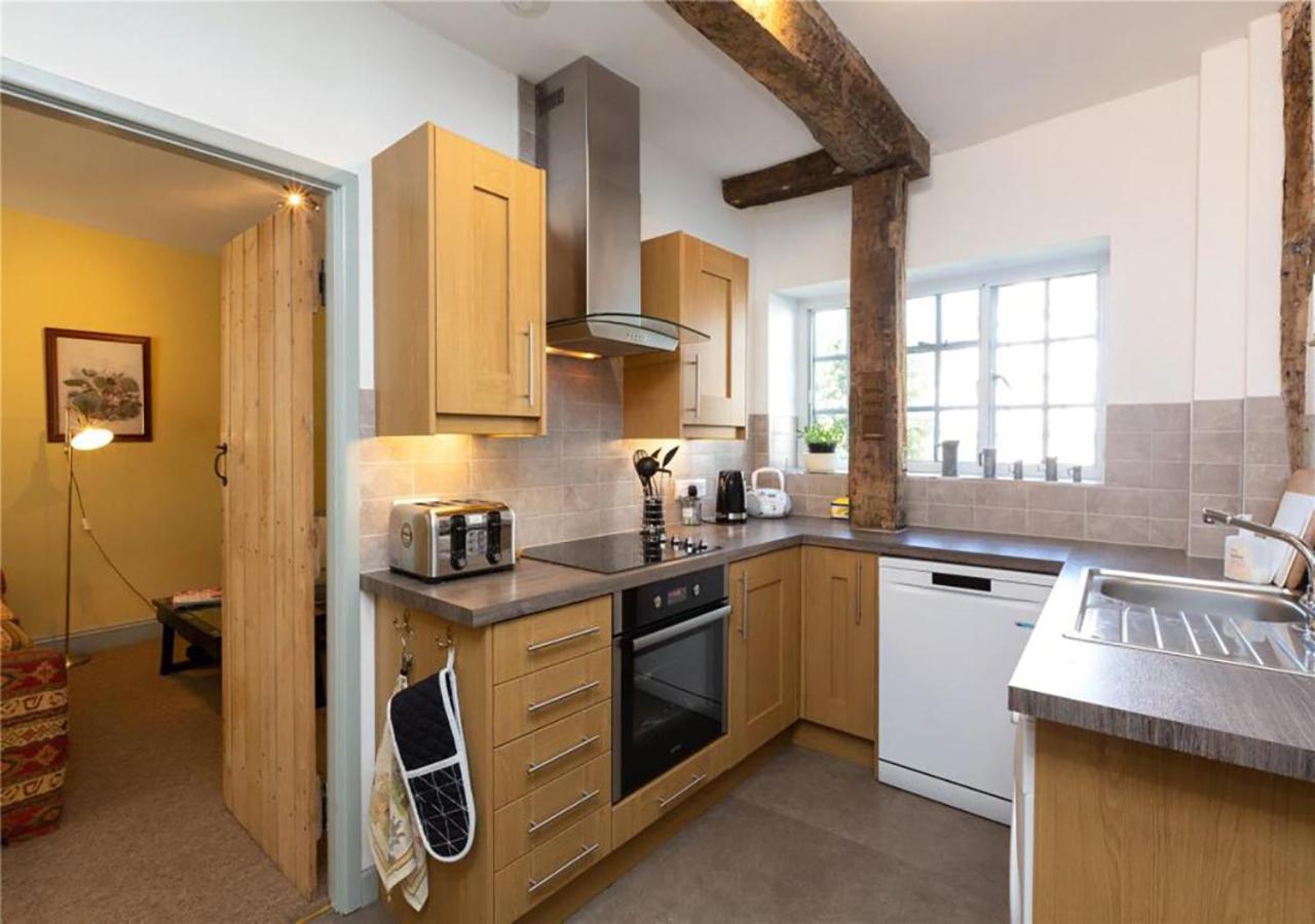 Corve Historic In Beautiful Holiday home *